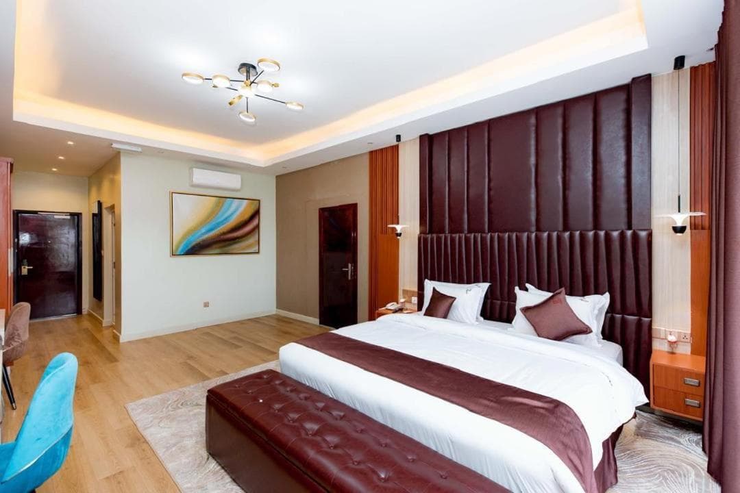 Deluxe King Room